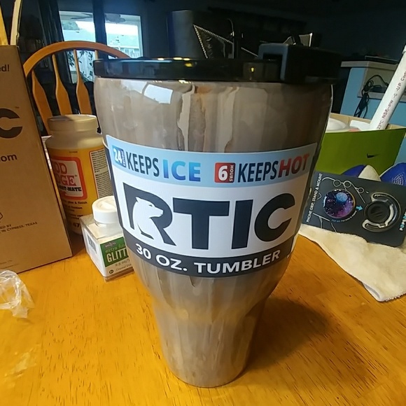 30 oz Rtic cup - Picture 4 of 6